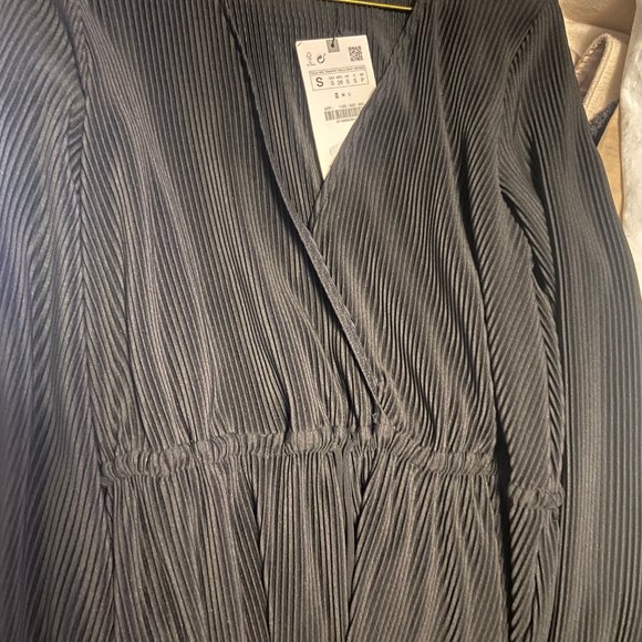 Zara pleated dress - S - Picture 3 of 3
